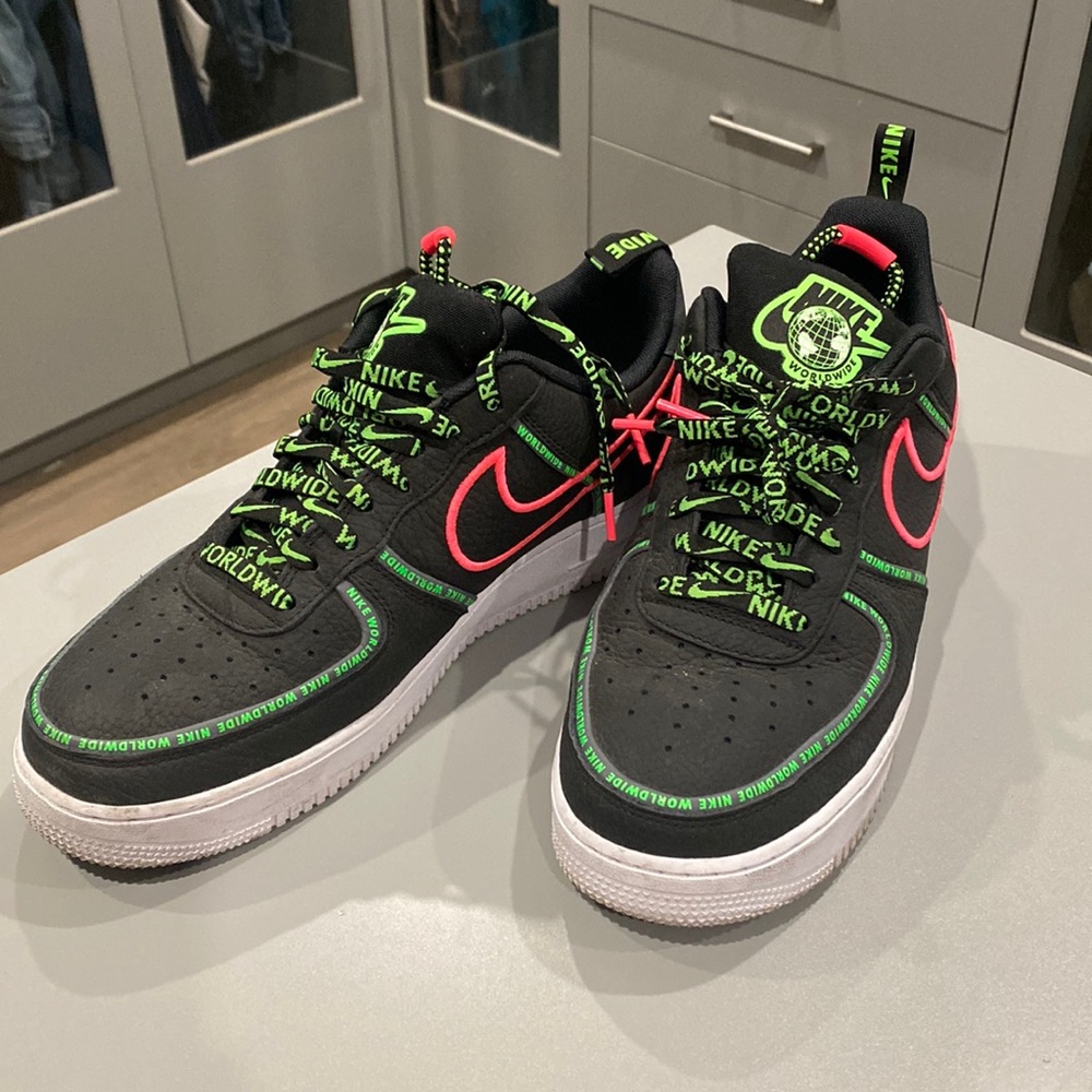 Nike air  worldwide neon sneakers